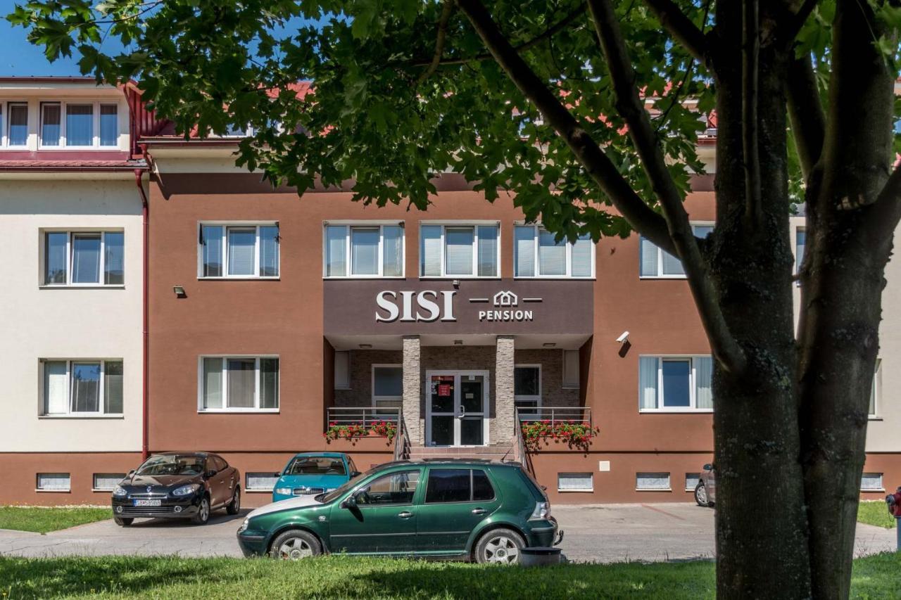 Sisi Pension Púchov Exterior foto
